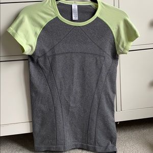 Ivivva Short Sleeve Shirt